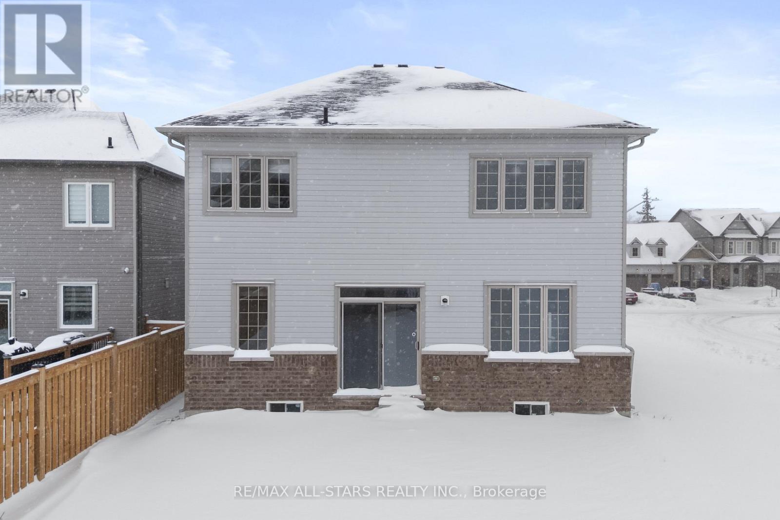 19 Hennessey Crescent, Kawartha Lakes, Ontario  K9V 0P2 - Photo 5 - X12723920