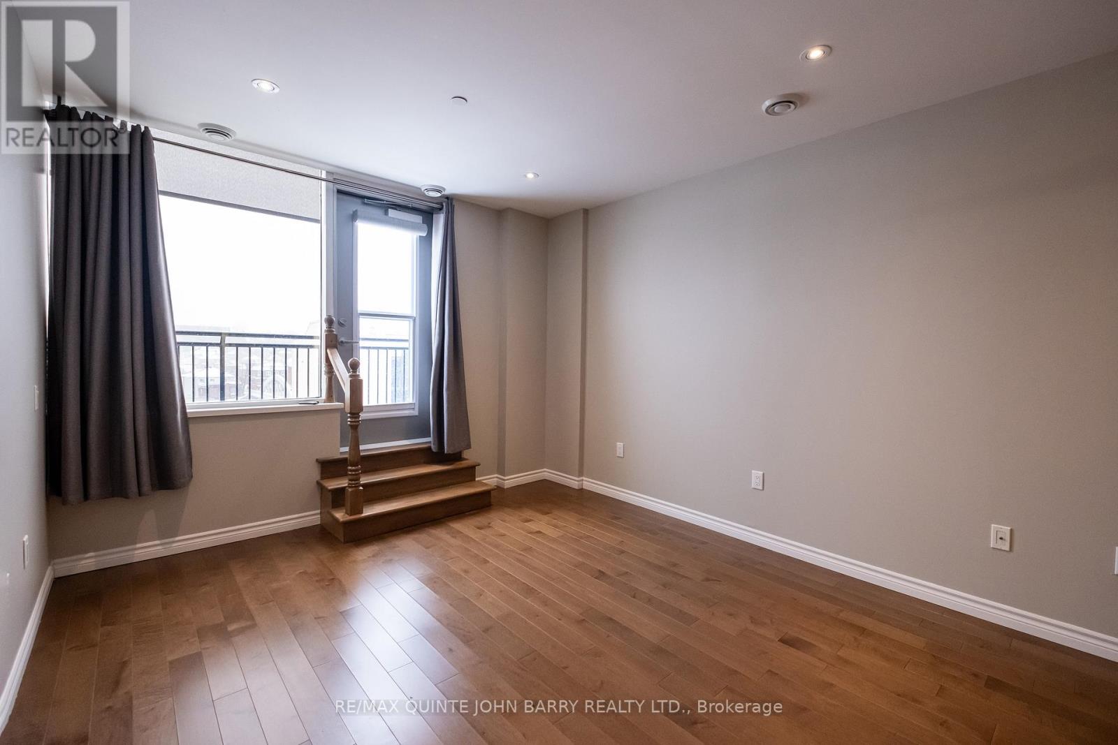 410 - 199 Front Street, Belleville, Ontario  K8N 5H5 - Photo 12 - X12723964