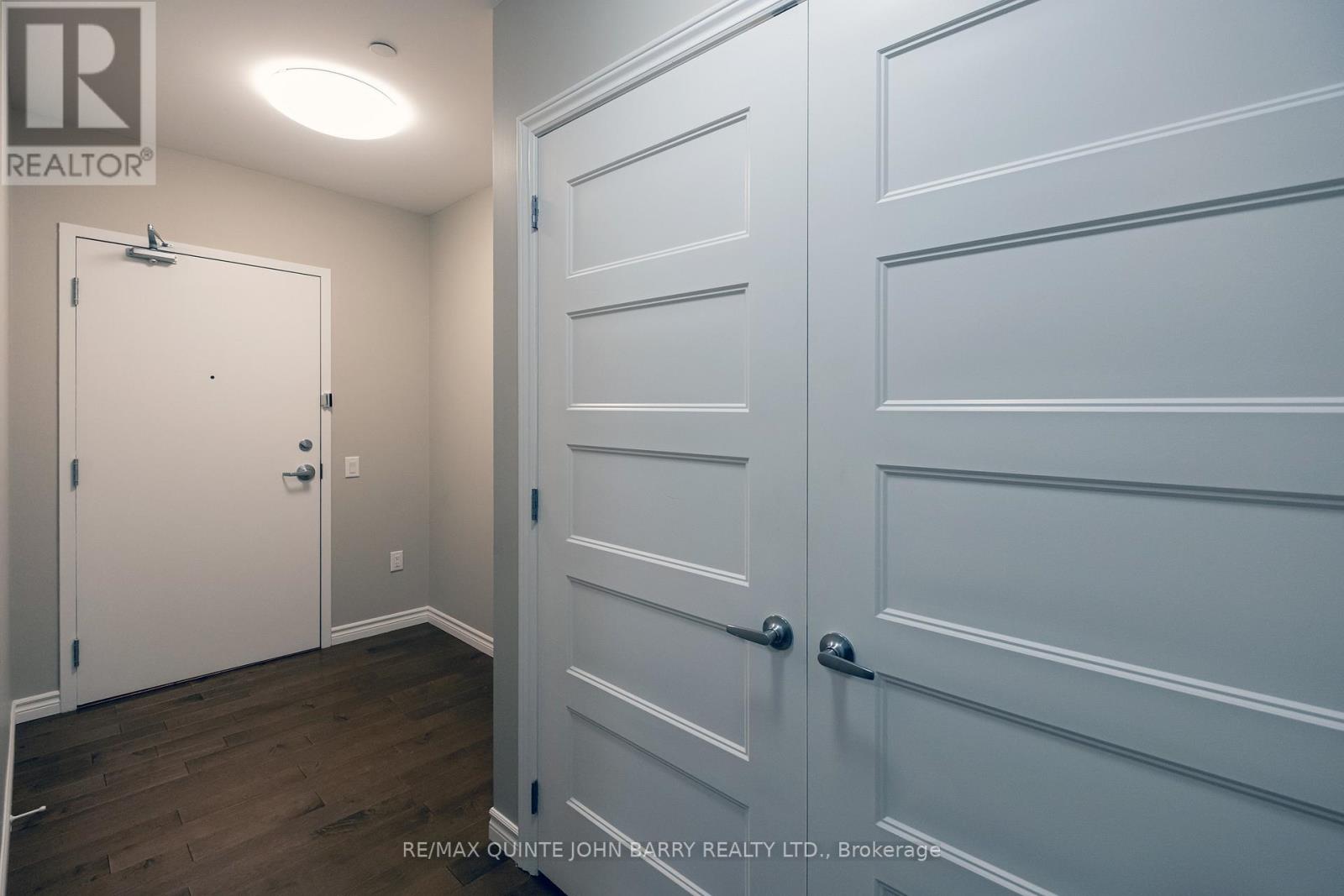 410 - 199 Front Street, Belleville, Ontario  K8N 5H5 - Photo 2 - X12723964