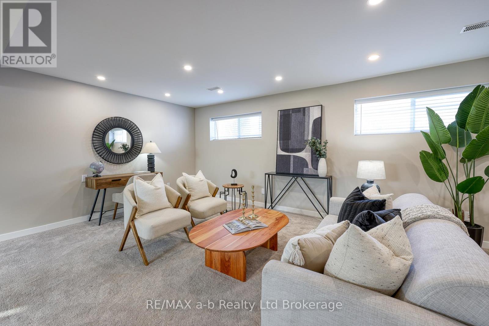 18 Bigham Crescent, Woodstock, Ontario  N4S 8H1 - Photo 25 - X12723860