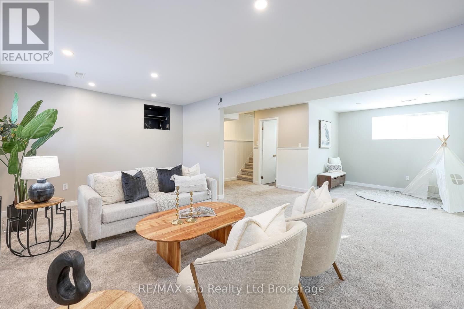 18 Bigham Crescent, Woodstock, Ontario  N4S 8H1 - Photo 27 - X12723860