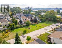 11 KNAPMANS Drive, Hamilton, Ontario