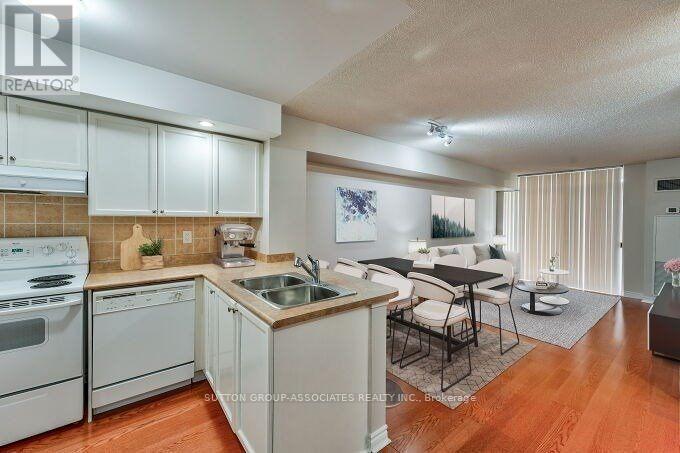 609 - 5229 Dundas Street W, Toronto, Ontario  M9B 6L9 - Photo 7 - W12703958