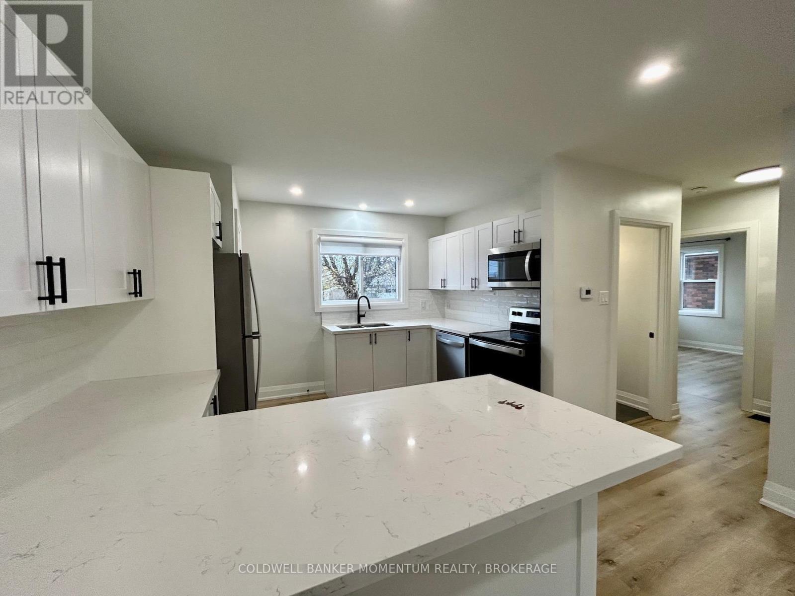 Main - 34 Golden Boulevard, Welland, Ontario  L3B 1H4 - Photo 10 - X12723870