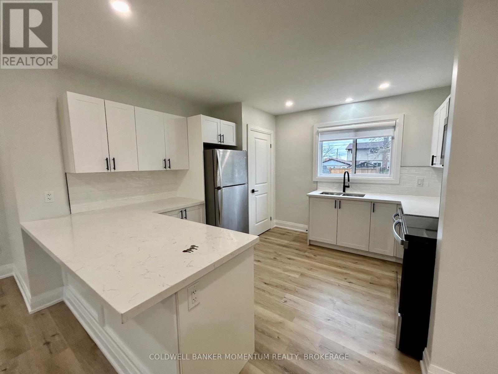 Main - 34 Golden Boulevard, Welland, Ontario  L3B 1H4 - Photo 11 - X12723870