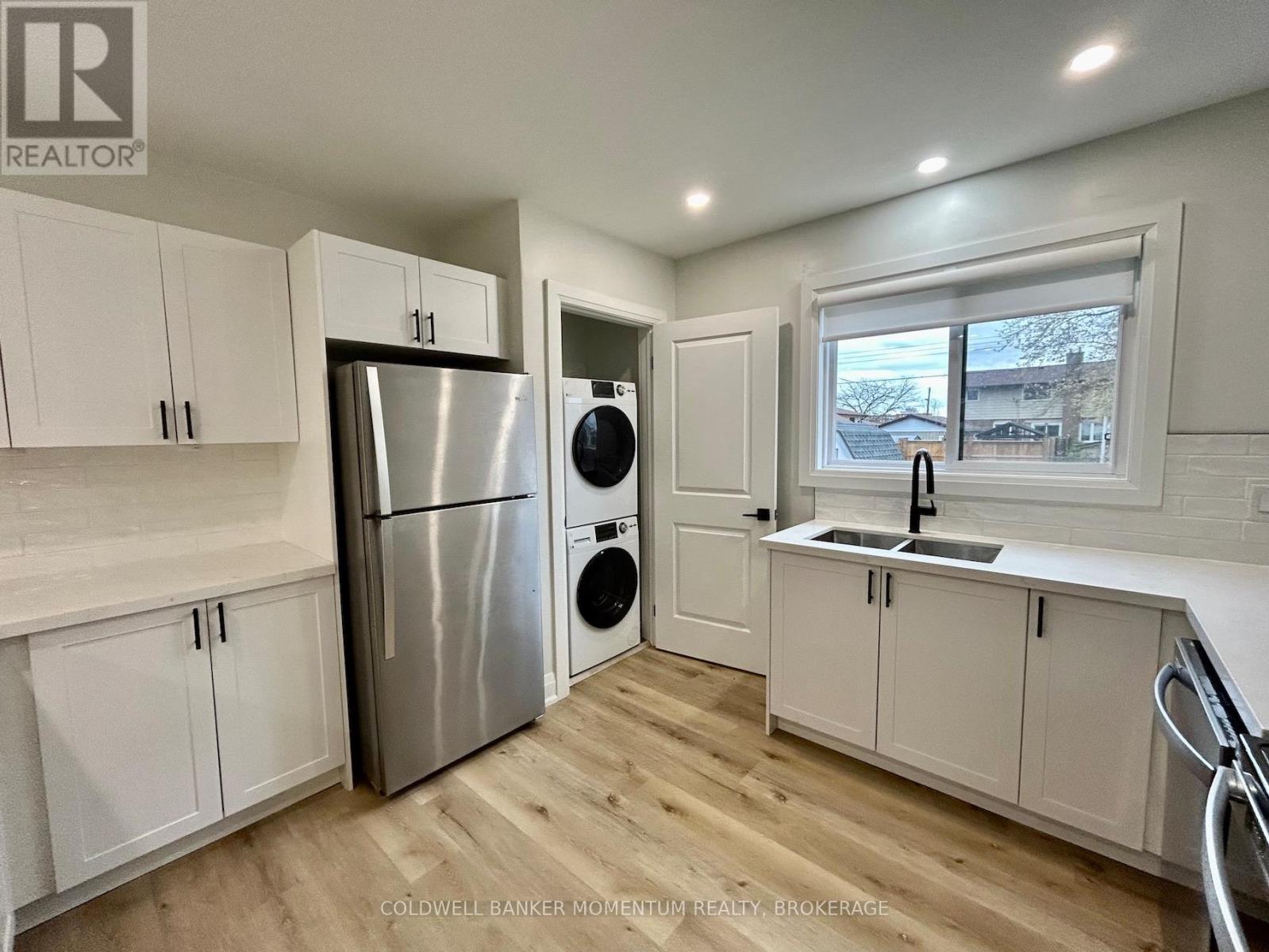 Main - 34 Golden Boulevard, Welland, Ontario  L3B 1H4 - Photo 13 - X12723870