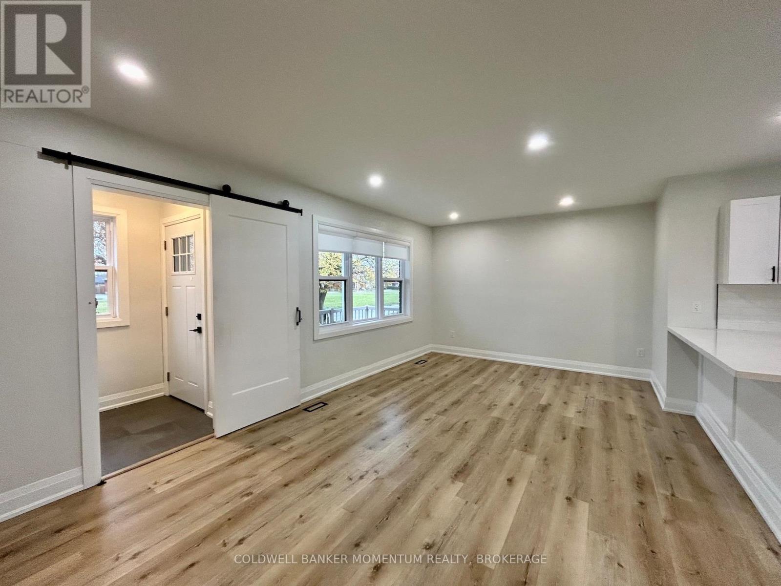 Main - 34 Golden Boulevard, Welland, Ontario  L3B 1H4 - Photo 6 - X12723870