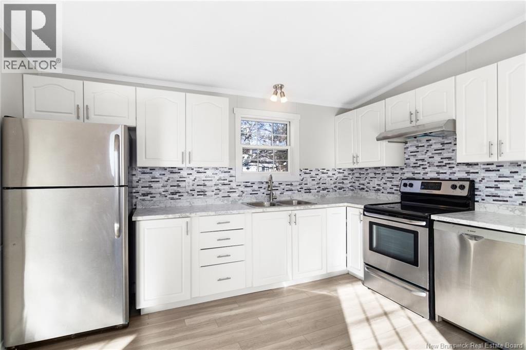 31 Peterson Avenue, New Maryland, New Brunswick  E3C 1P4 - Photo 6 - NB132618