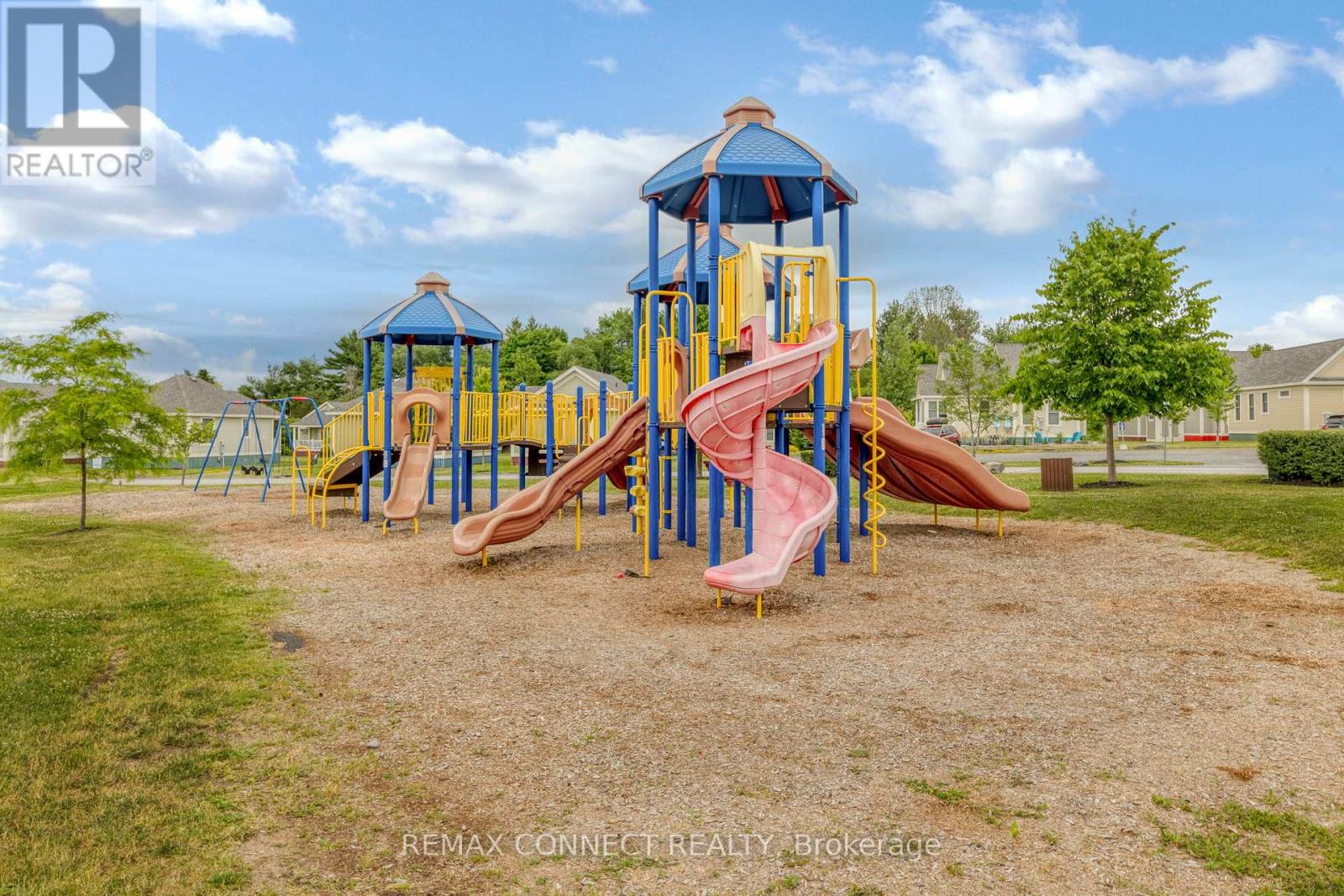 201 - 36 Hollow Lane, Prince Edward County, Ontario  K0K 1P0 - Photo 26 - X12469605