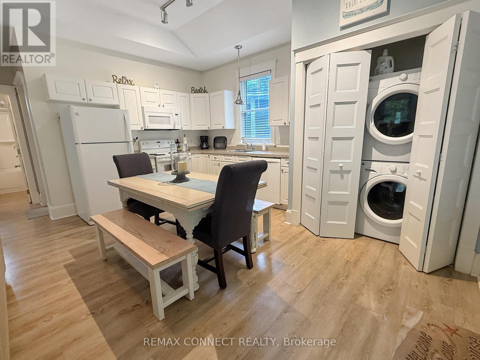 201 - 36 Hollow Lane, Prince Edward County, Ontario  K0K 1P0 - Photo 10 - X12469605