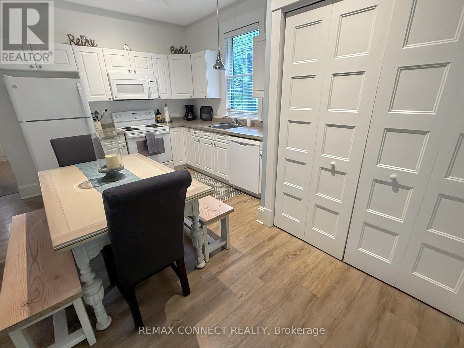 201 - 36 Hollow Lane, Prince Edward County, Ontario  K0K 1P0 - Photo 11 - X12469605