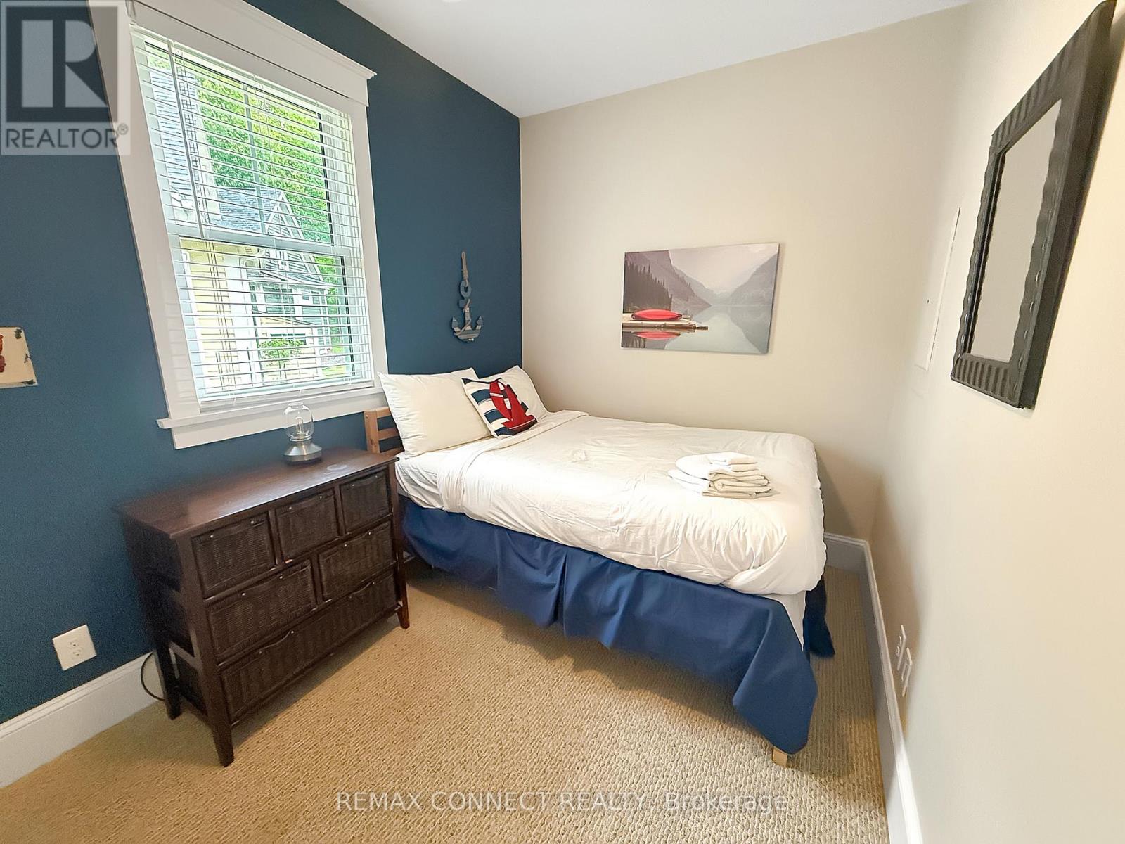 201 - 36 Hollow Lane, Prince Edward County, Ontario  K0K 1P0 - Photo 20 - X12469605