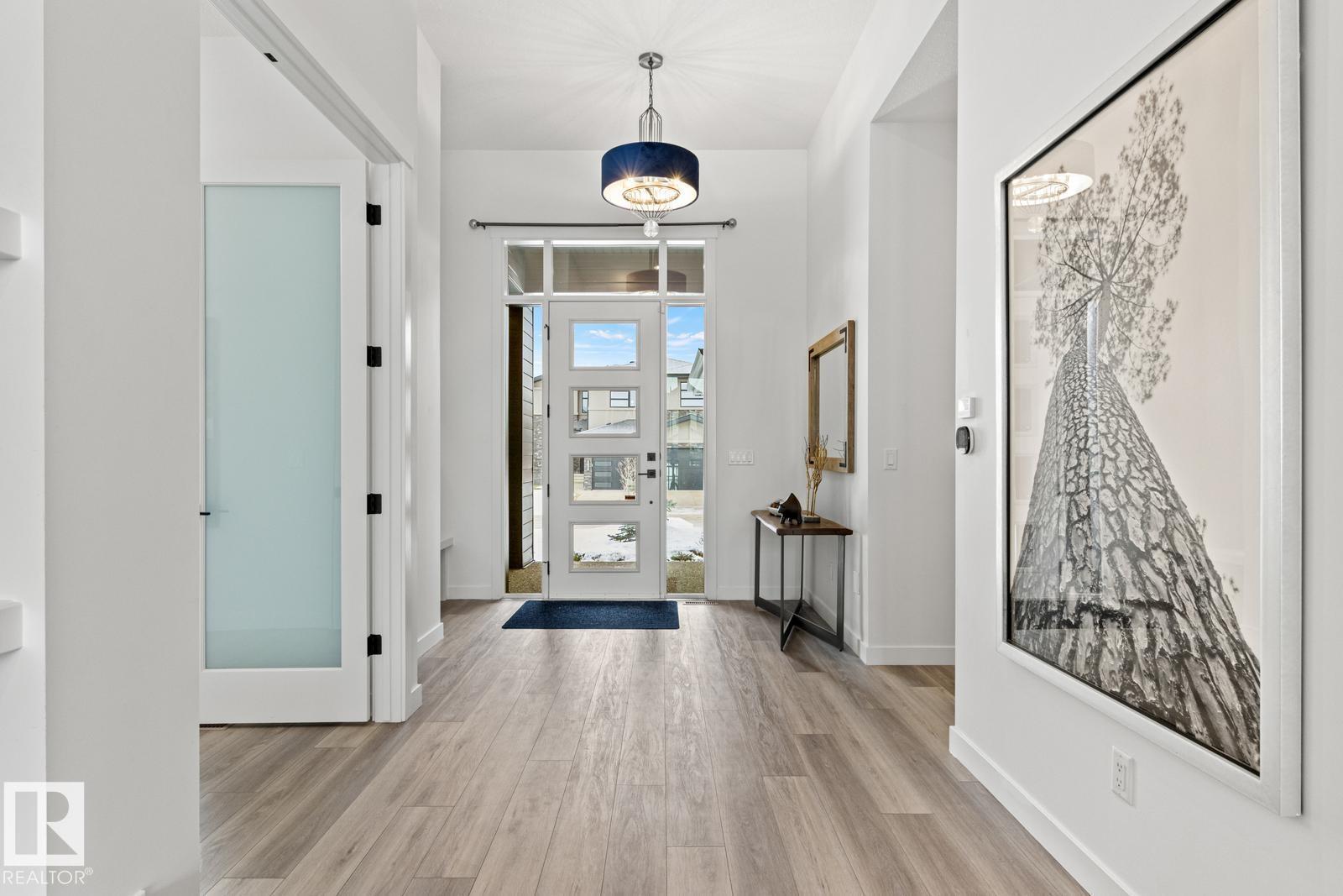 4832 Knight Cr Sw, Edmonton, Alberta  T6W 5A2 - Photo 3 - E4470861