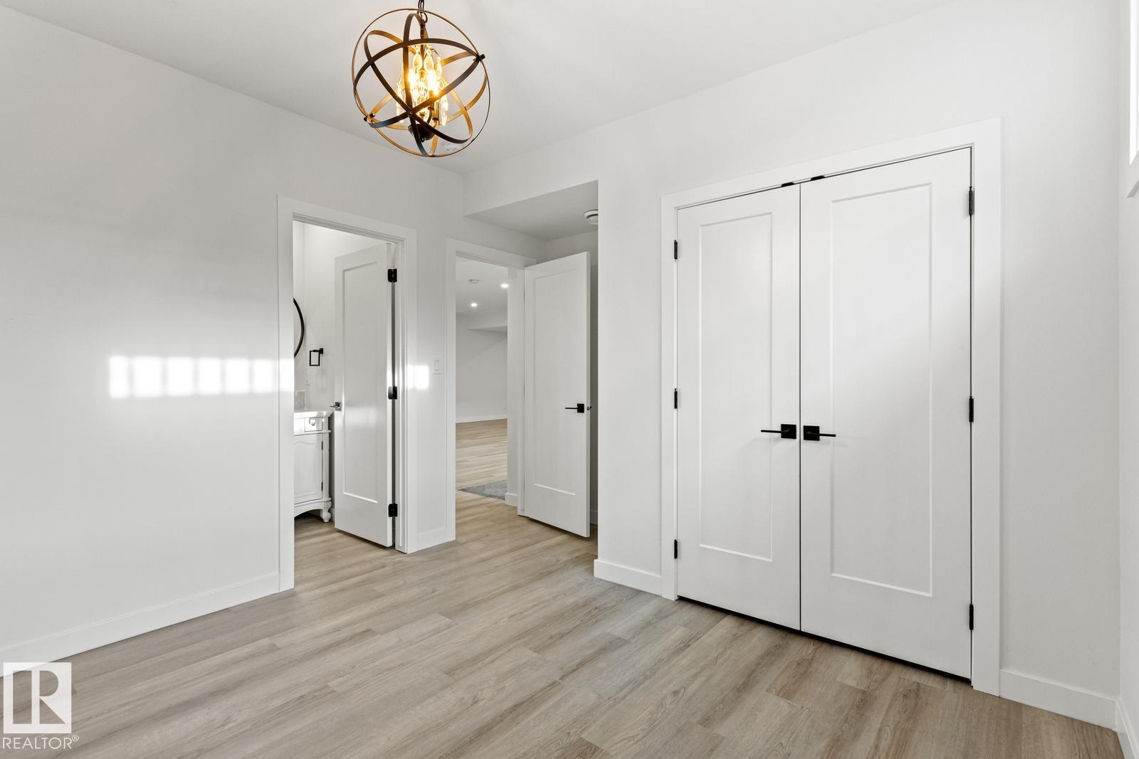 4832 Knight Cr Sw, Edmonton, Alberta  T6W 5A2 - Photo 49 - E4470861