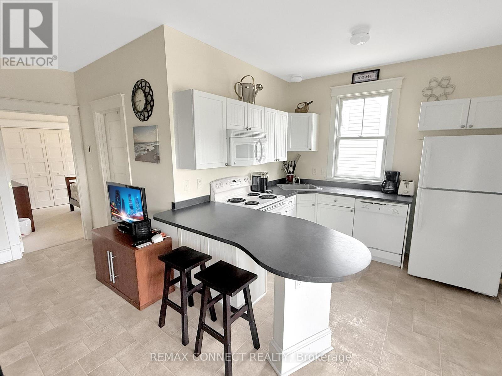 27 - 13 Butternut Lane, Prince Edward County, Ontario  K0K 1P0 - Photo 9 - X12664564