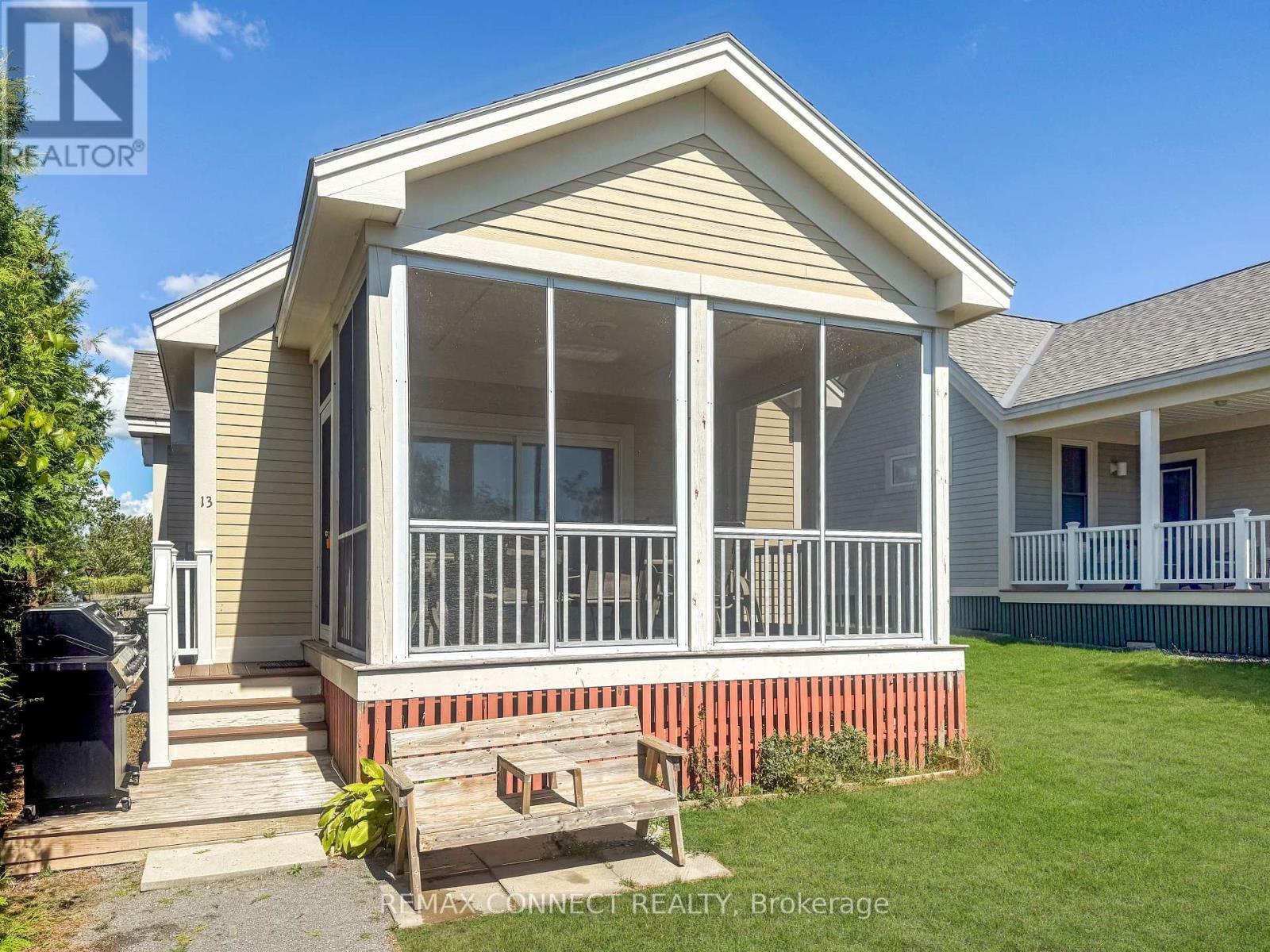 27 - 13 Butternut Lane, Prince Edward County, Ontario  K0K 1P0 - Photo 3 - X12664564