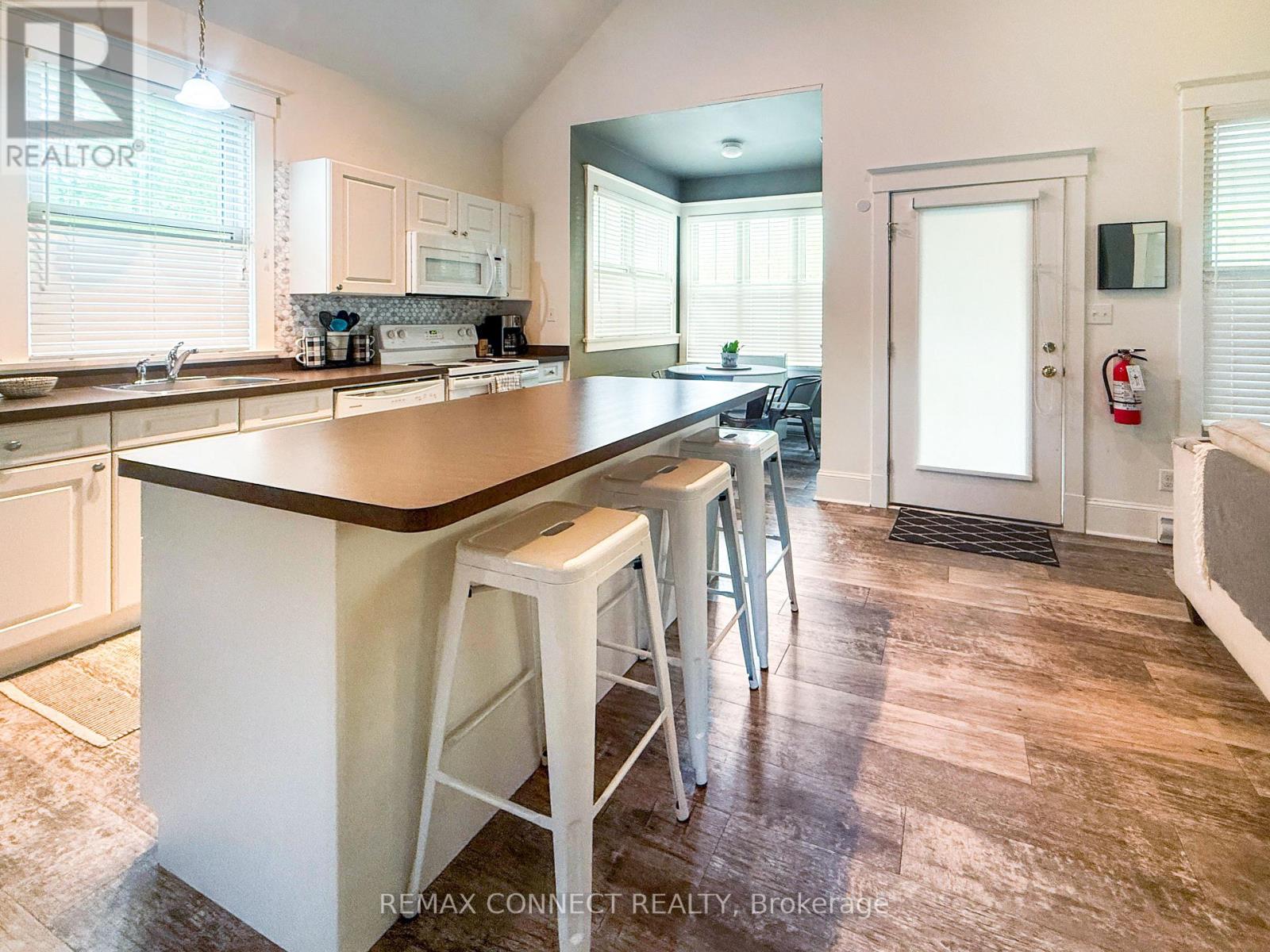 199 - 32 Hollow Lane, Prince Edward County, Ontario  K0K 1P0 - Photo 10 - X12664542