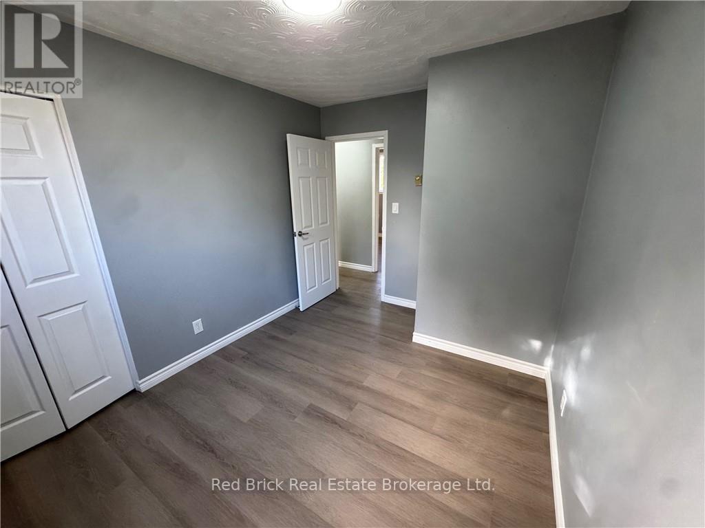 204 Veronica Drive, Kitchener, Ontario  N2A 2R9 - Photo 18 - X12523114