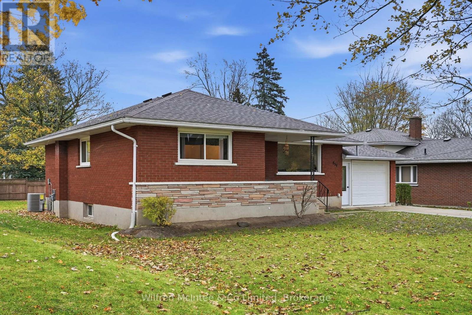 856 York Avenue N, North Perth, Ontario  N4W 2Y6 - Photo 28 - X12723504