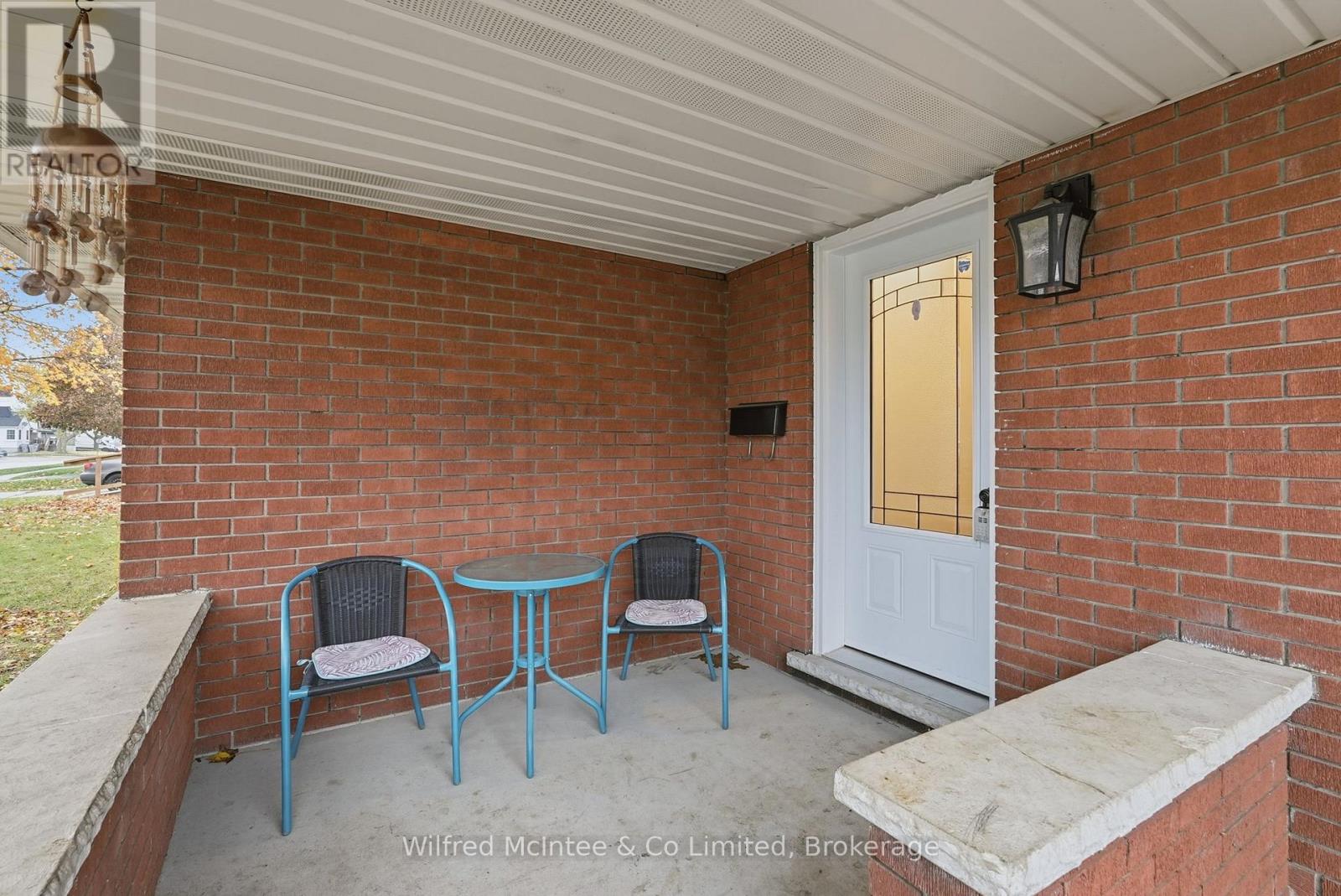 856 York Avenue N, North Perth, Ontario  N4W 2Y6 - Photo 7 - X12723504