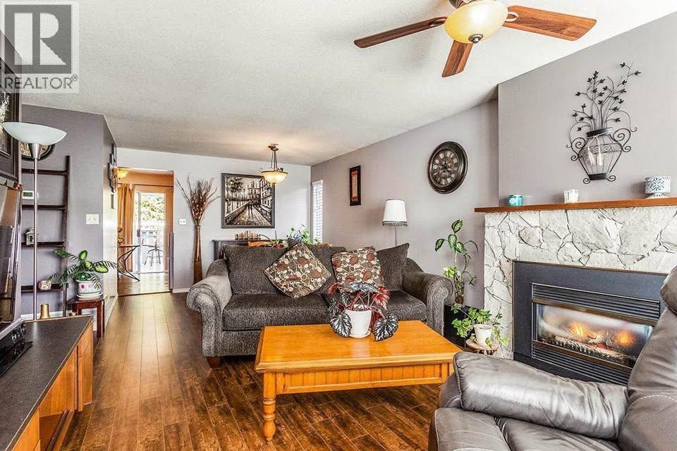 20491 118 Avenue, Maple Ridge, British Columbia  V2X 2M5 - Photo 2 - R3082537