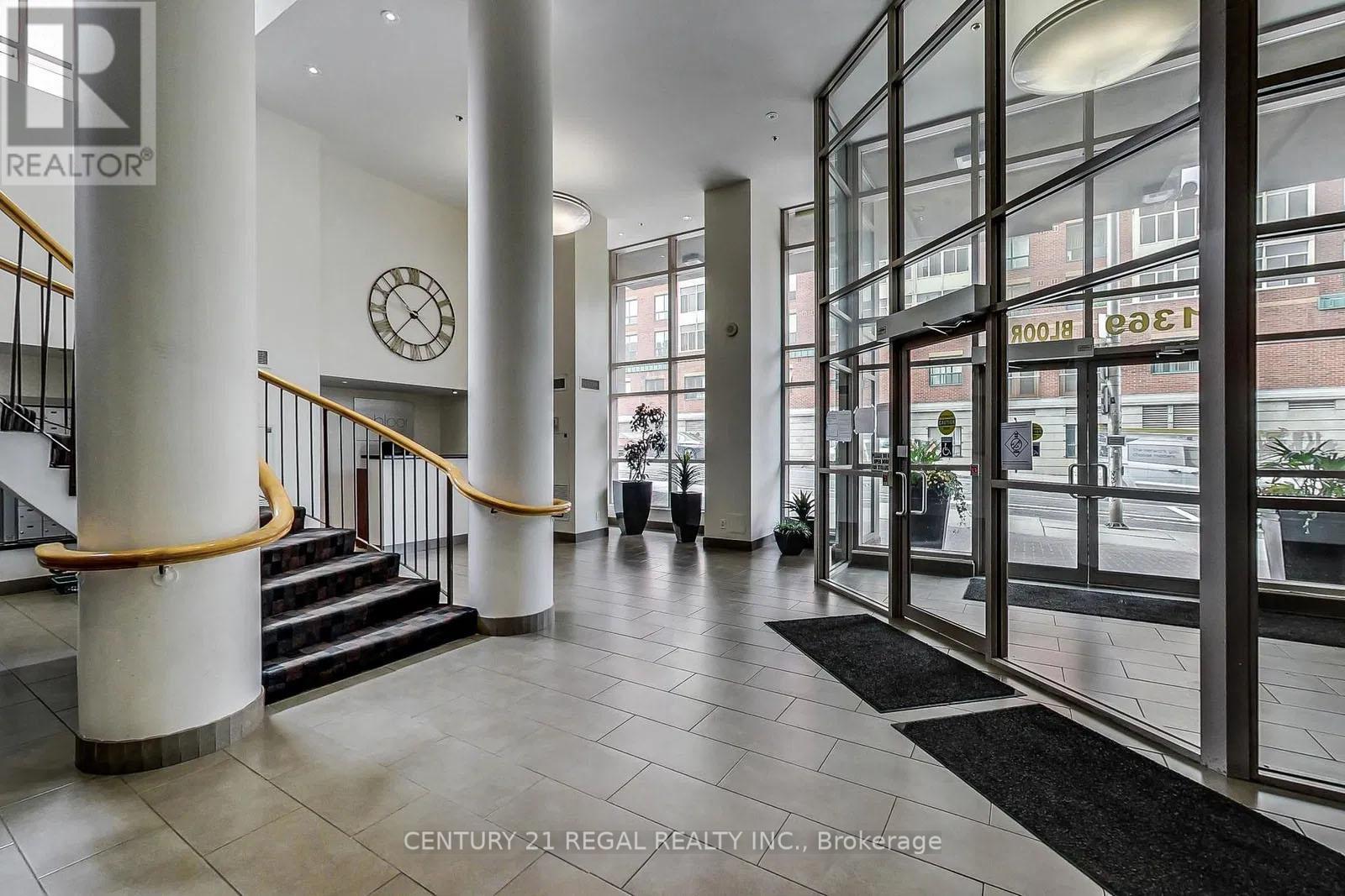 1313 - 1369 Bloor Street W, Toronto, Ontario  M6P 4J4 - Photo 4 - C12723858