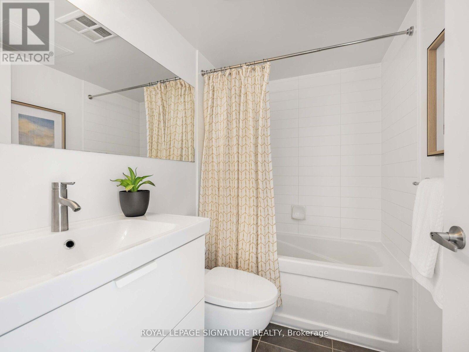 2709 - 25 Telegram Mews, Toronto, Ontario  M5V 3Z1 - Photo 11 - C12723884