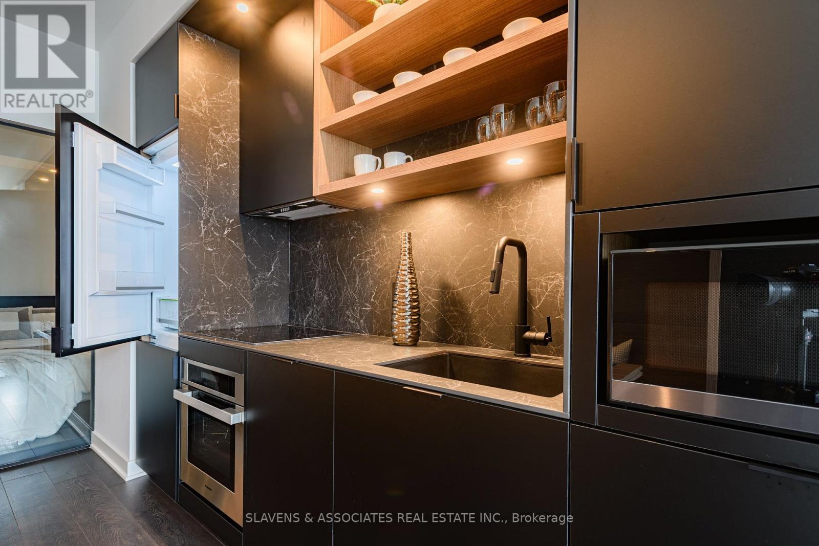 3204 - 55 Charles Street E, Toronto, Ontario  M4Y 1S9 - Photo 13 - C12723890