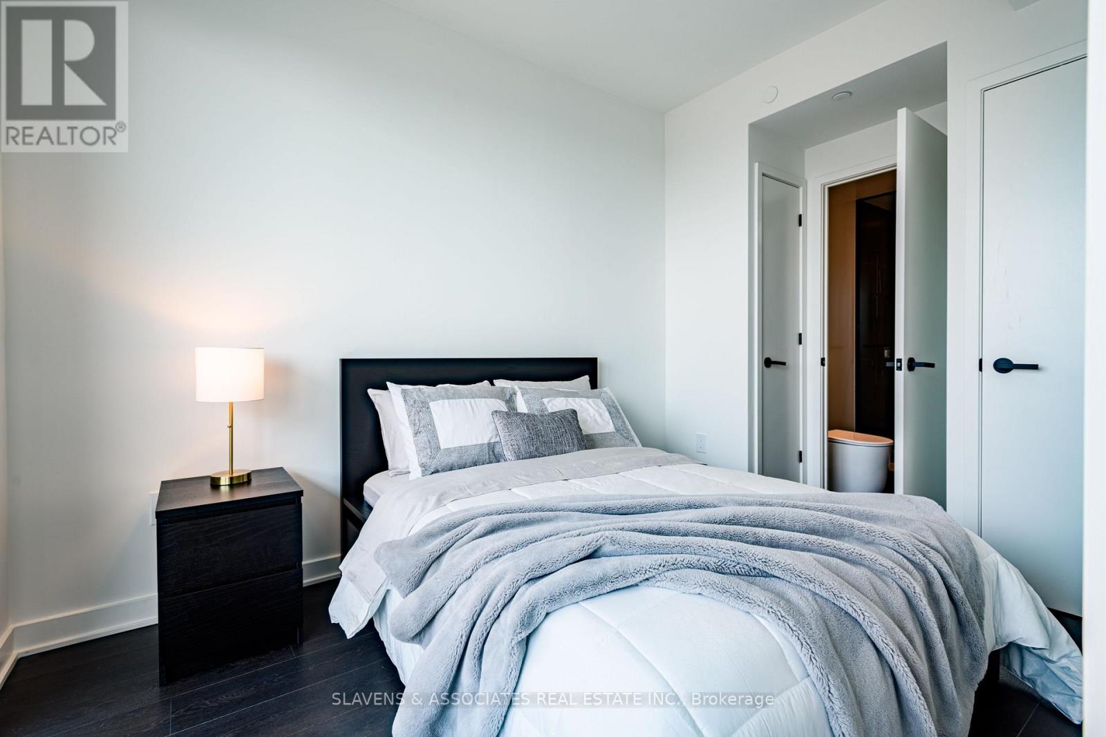 3204 - 55 Charles Street E, Toronto, Ontario  M4Y 1S9 - Photo 18 - C12723890