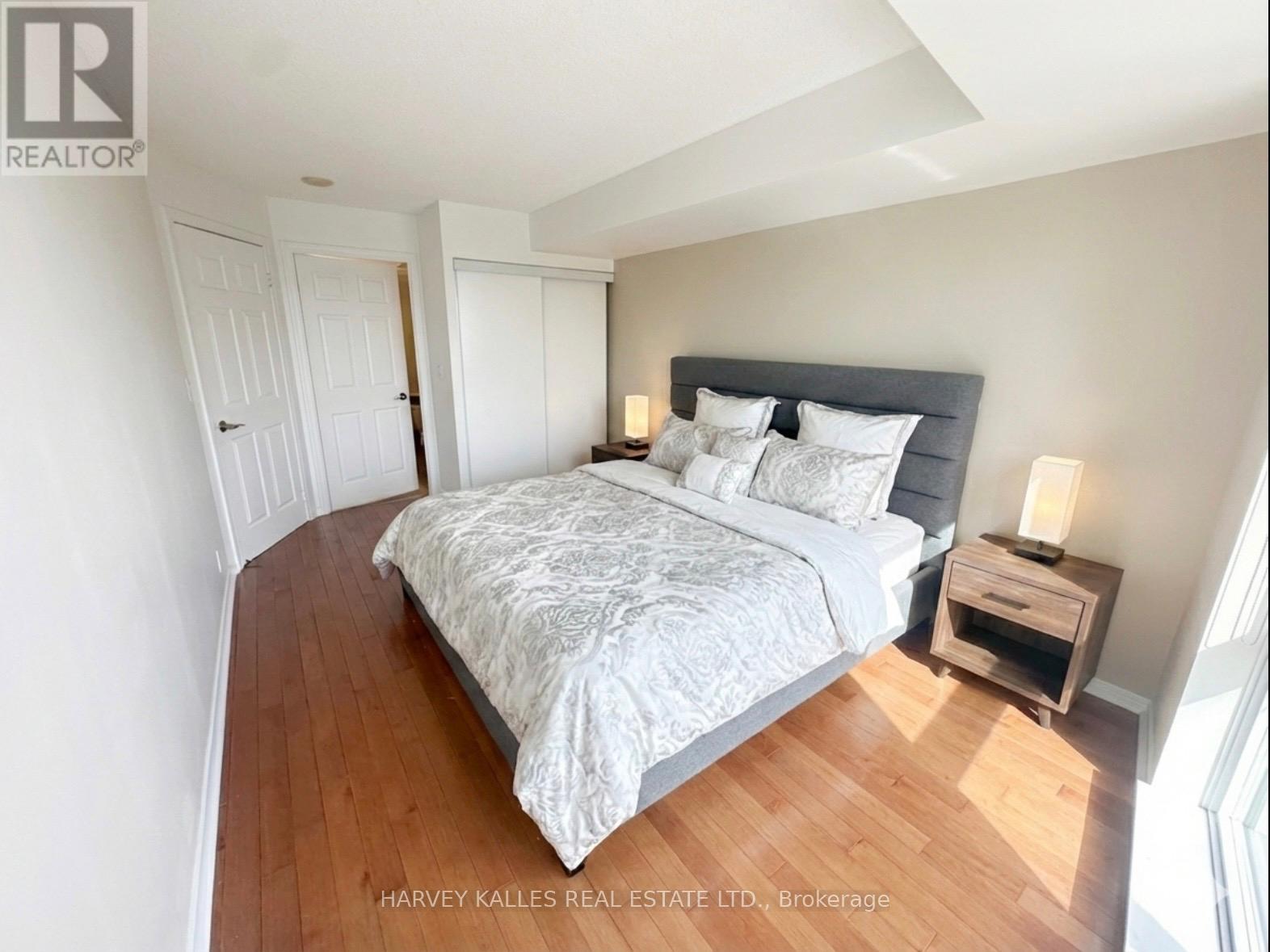 1306 - 736 Spadina Avenue, Toronto, Ontario  M5S 2J2 - Photo 10 - C12723914