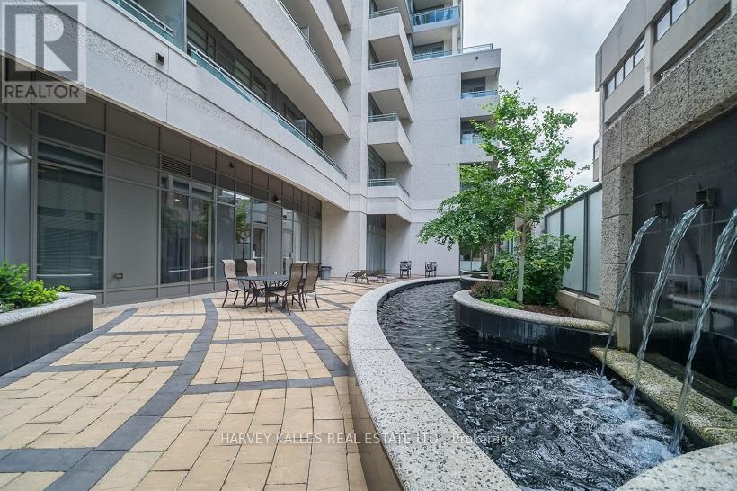 1306 - 736 Spadina Avenue, Toronto, Ontario  M5S 2J2 - Photo 2 - C12723914