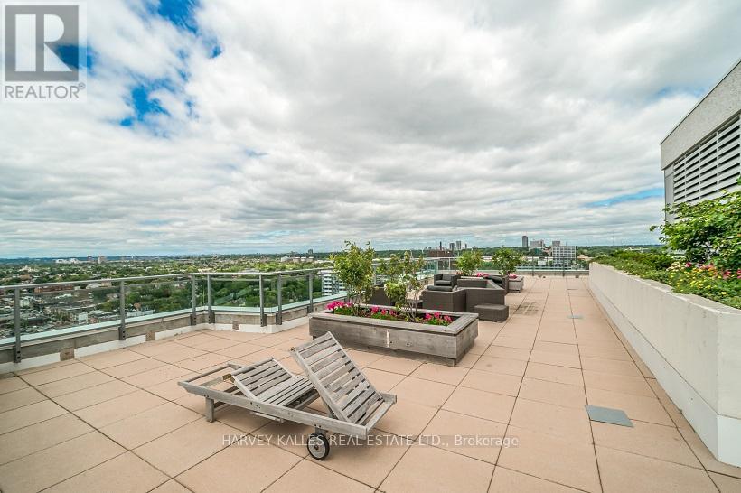 1306 - 736 Spadina Avenue, Toronto, Ontario  M5S 2J2 - Photo 3 - C12723914