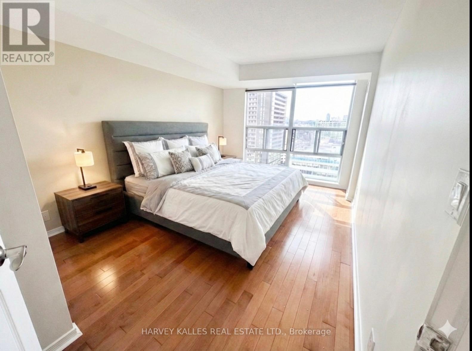 1306 - 736 Spadina Avenue, Toronto, Ontario  M5S 2J2 - Photo 9 - C12723914