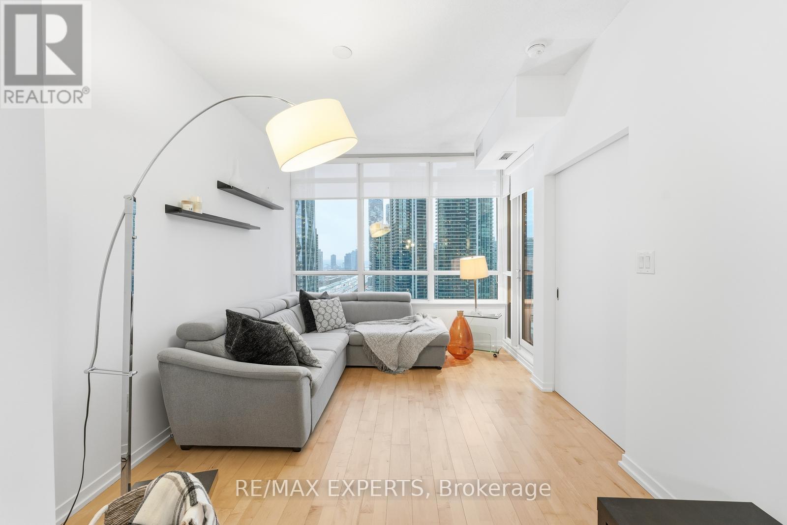 2405 - 55 Bremner Boulevard, Toronto, Ontario  M5J 0A6 - Photo 14 - C12723926