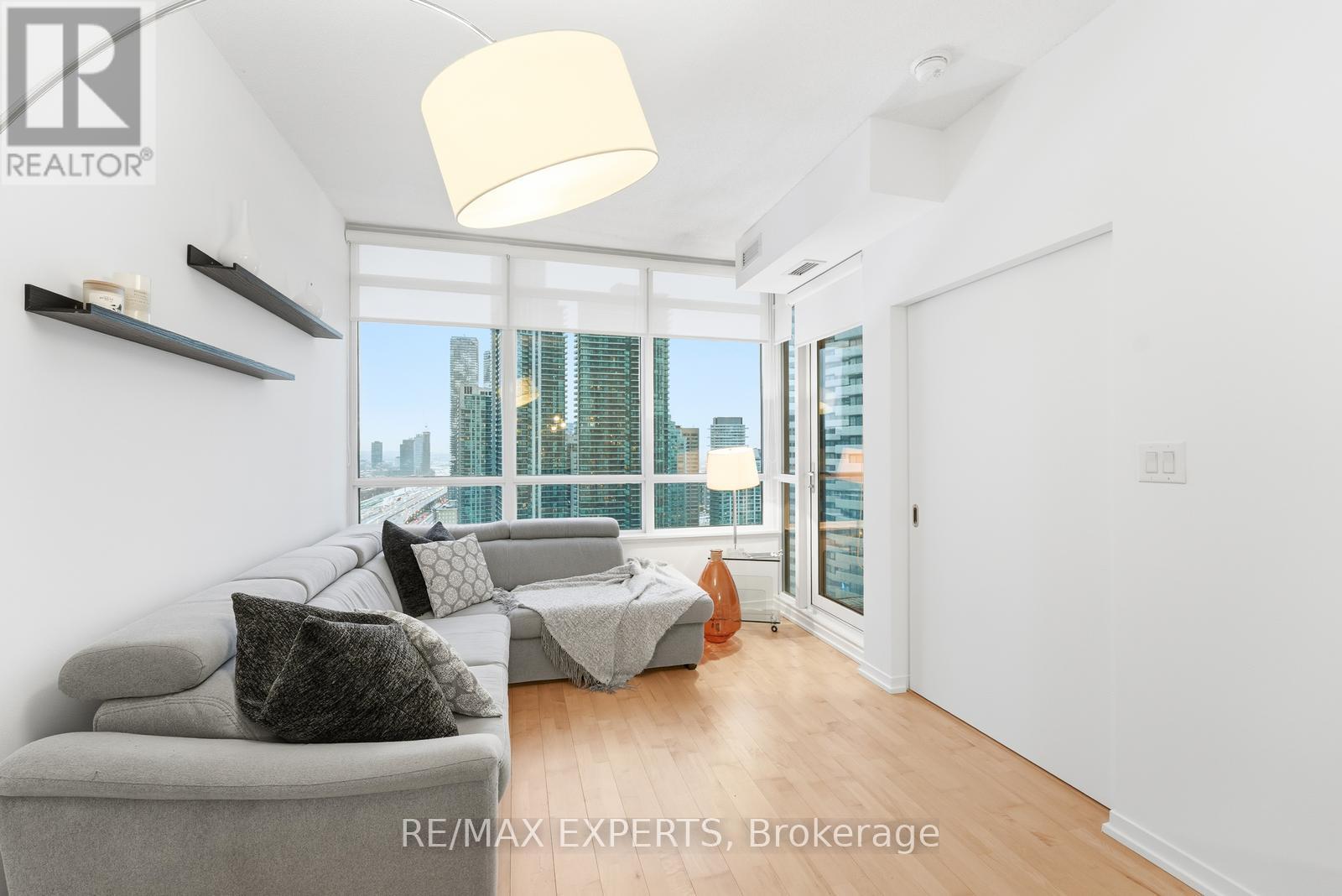 2405 - 55 Bremner Boulevard, Toronto, Ontario  M5J 0A6 - Photo 15 - C12723926