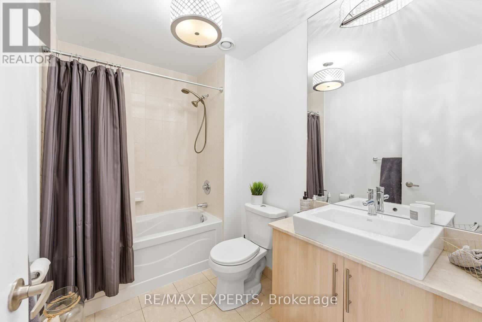 2405 - 55 Bremner Boulevard, Toronto, Ontario  M5J 0A6 - Photo 21 - C12723926