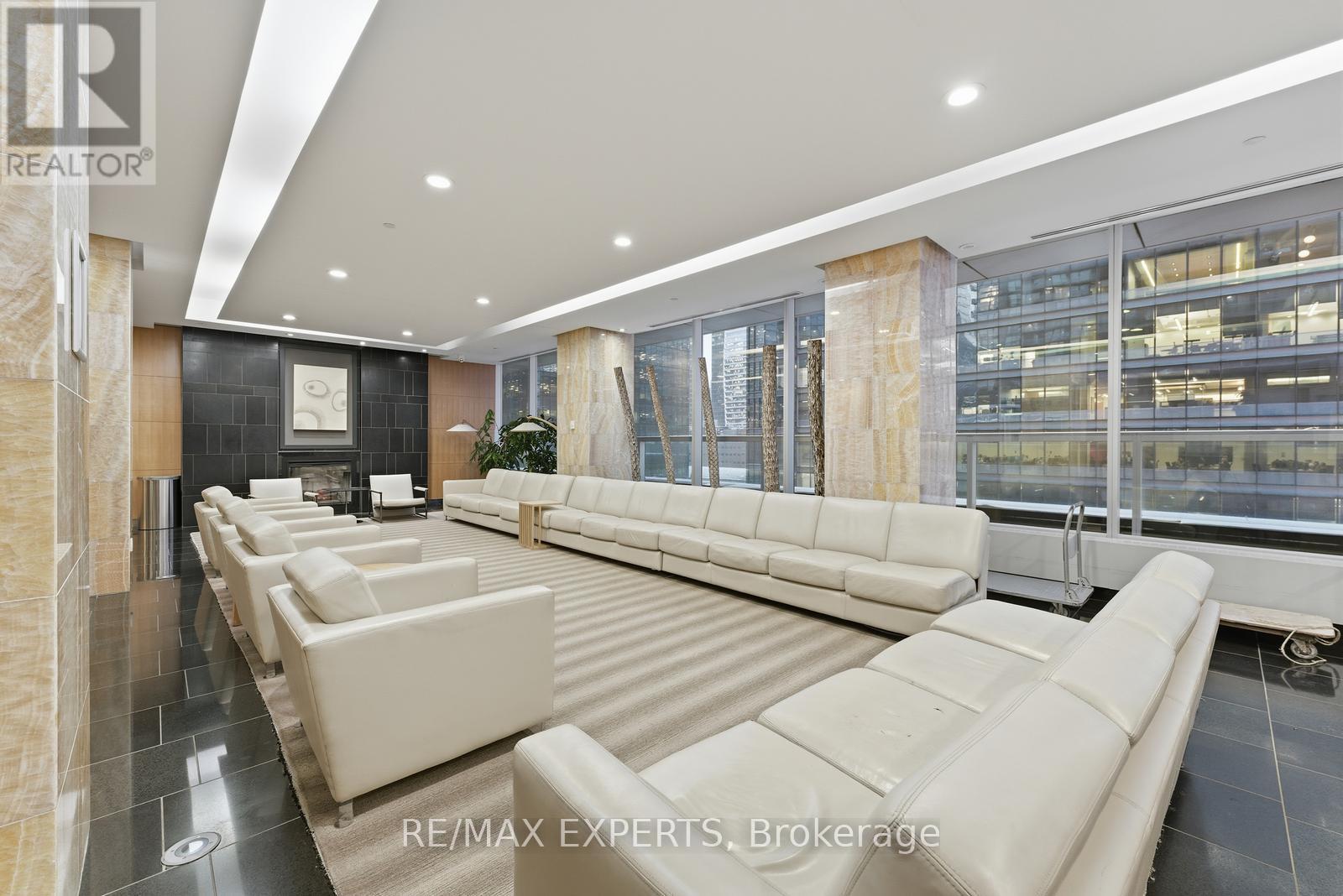 2405 - 55 Bremner Boulevard, Toronto, Ontario  M5J 0A6 - Photo 33 - C12723926