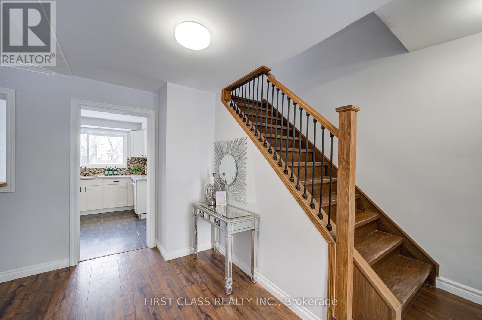 126 Sherwood Forest Drive, Markham, Ontario  L3P 1R1 - Photo 37 - N12723872