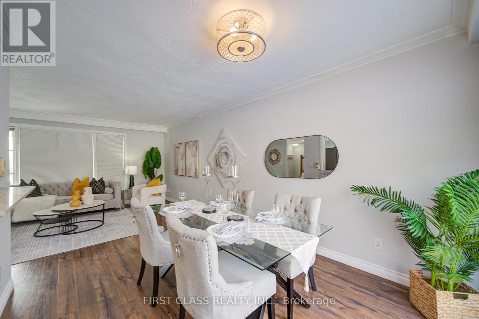 126 Sherwood Forest Drive, Markham, Ontario  L3P 1R1 - Photo 9 - N12723872