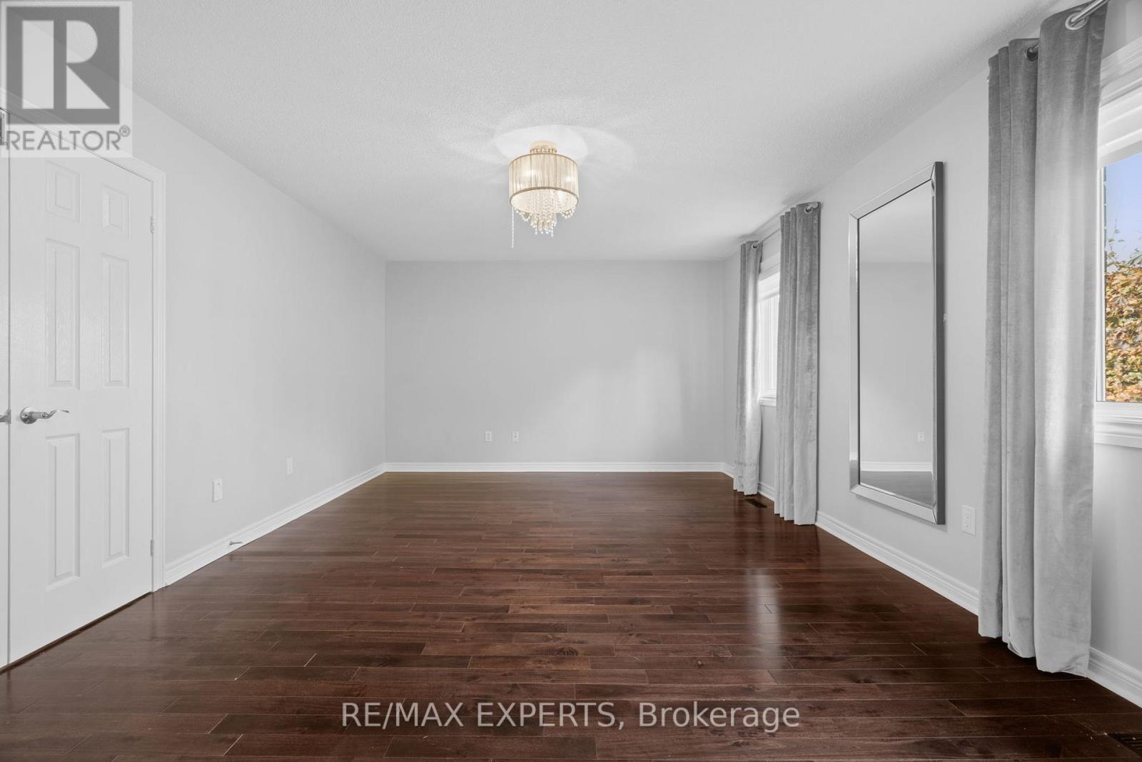 39 Michelle Drive, Vaughan, Ontario  L4L 9B8 - Photo 21 - N12723912