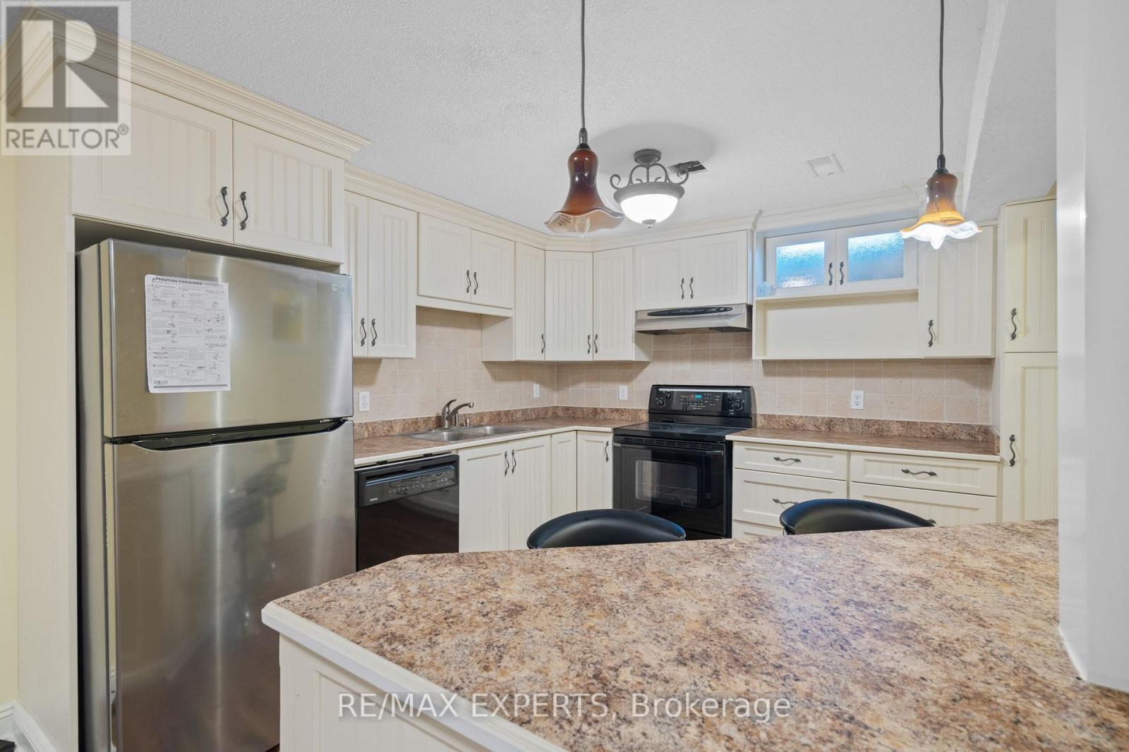 39 Michelle Drive, Vaughan, Ontario  L4L 9B8 - Photo 32 - N12723912