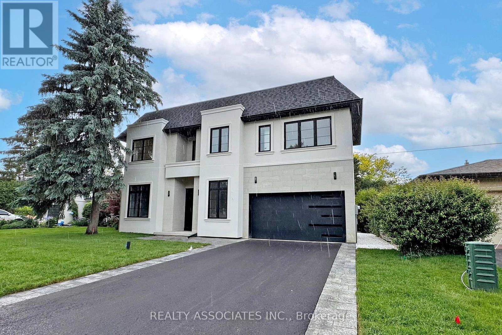 32 Cossar Avenue, Aurora, Ontario  L4G 3N8 - Photo 2 - N12723942