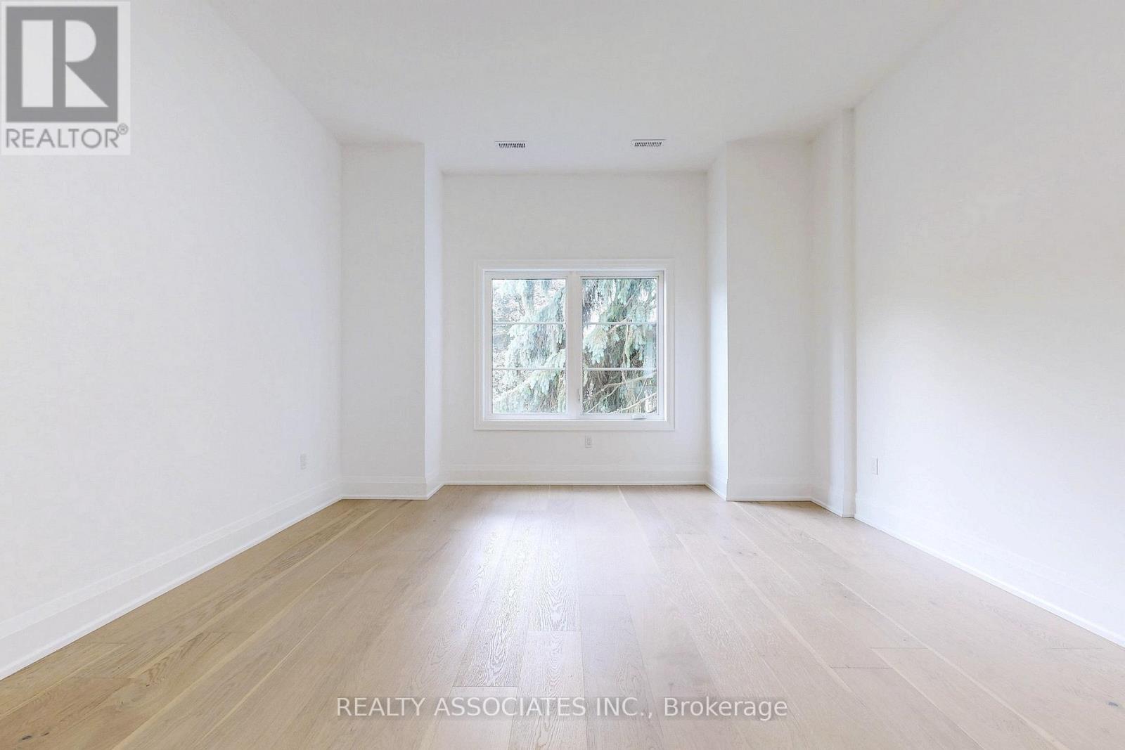 32 Cossar Avenue, Aurora, Ontario  L4G 3N8 - Photo 31 - N12723942