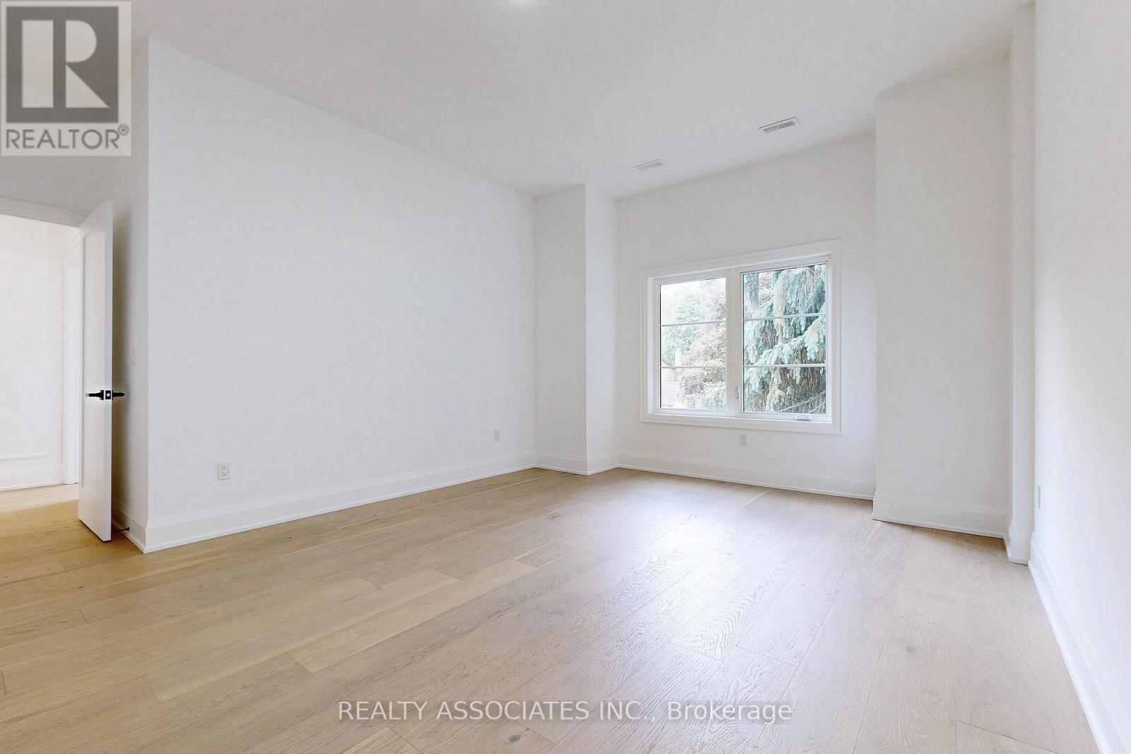 32 Cossar Avenue, Aurora, Ontario  L4G 3N8 - Photo 32 - N12723942