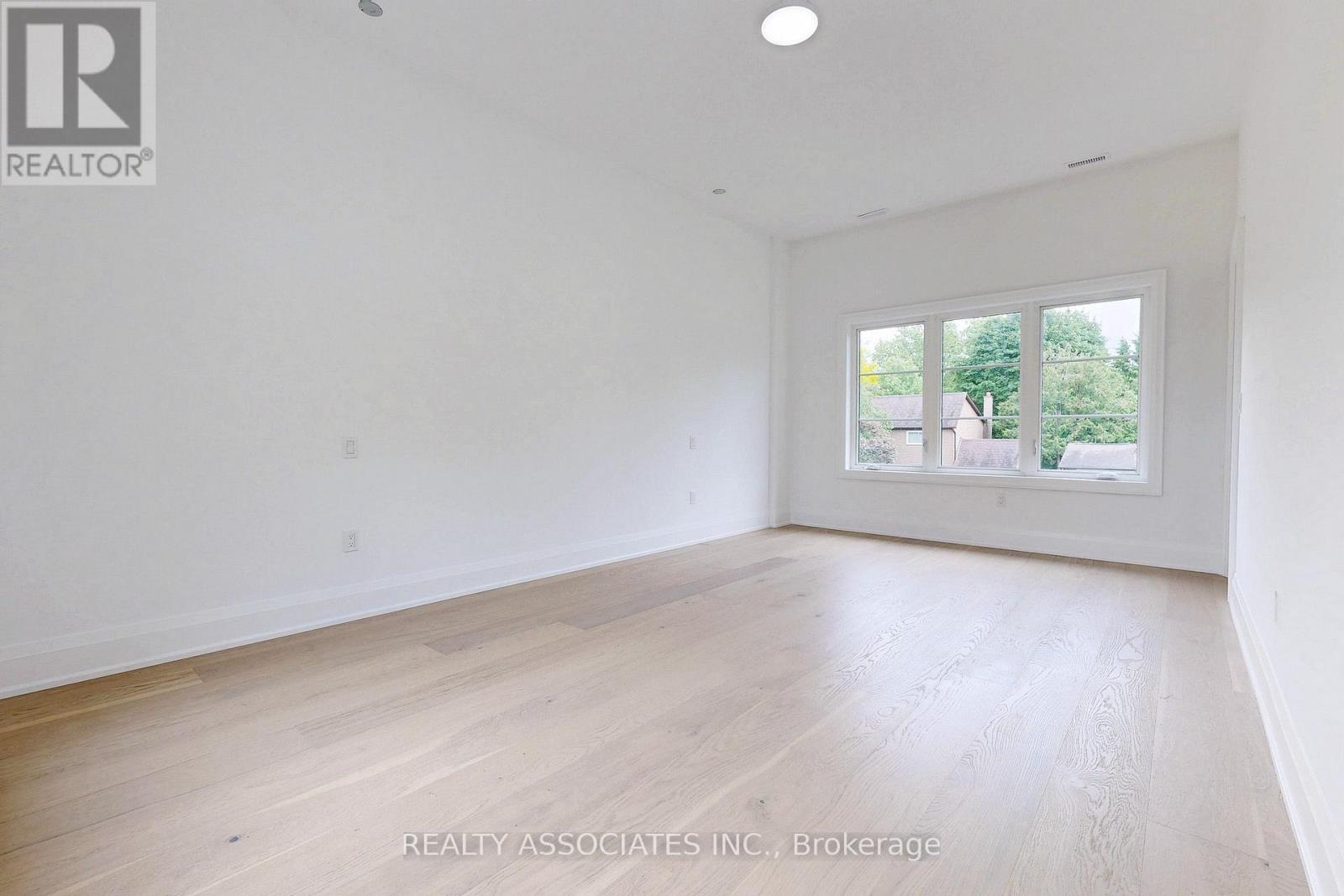 32 Cossar Avenue, Aurora, Ontario  L4G 3N8 - Photo 38 - N12723942