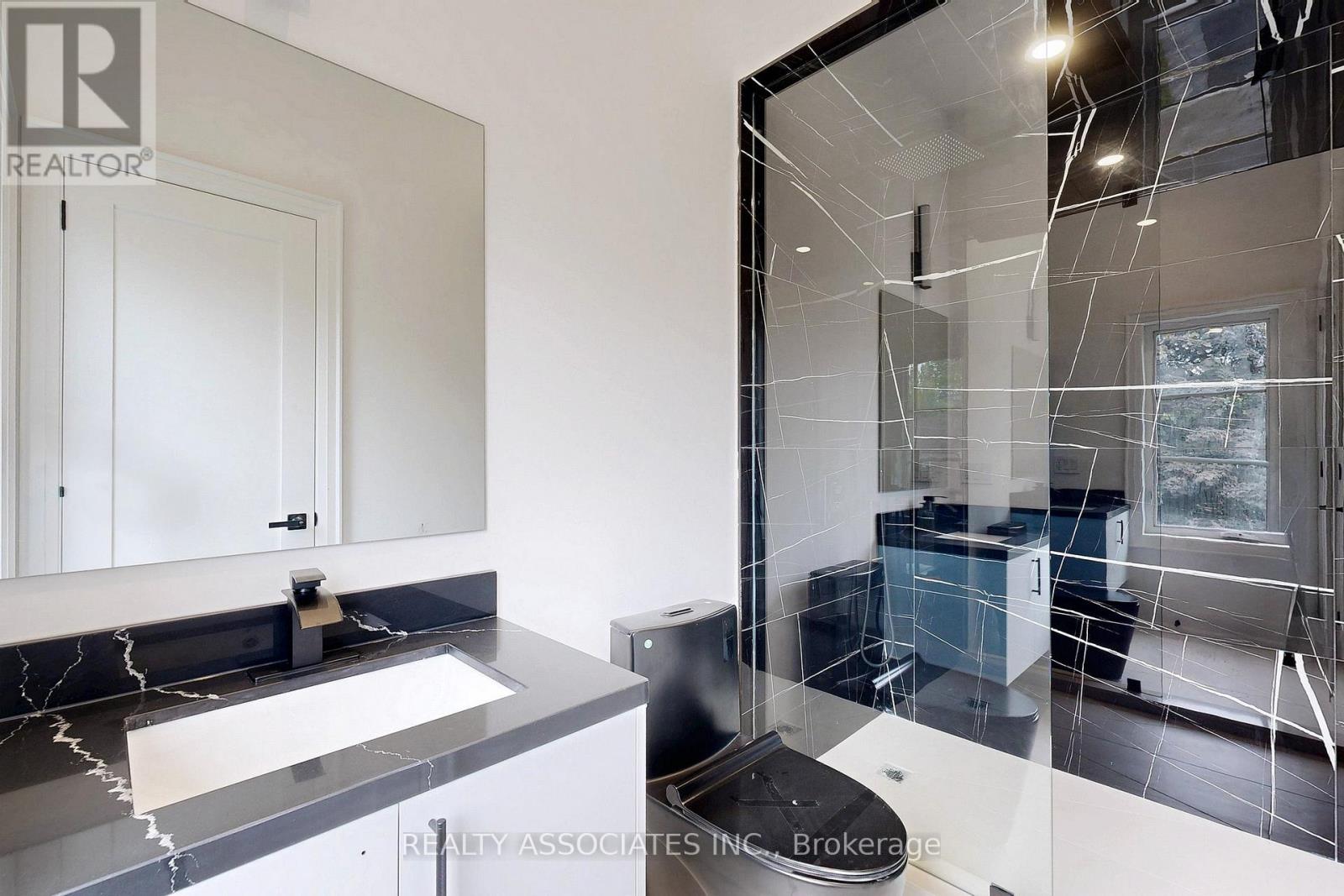 32 Cossar Avenue, Aurora, Ontario  L4G 3N8 - Photo 40 - N12723942