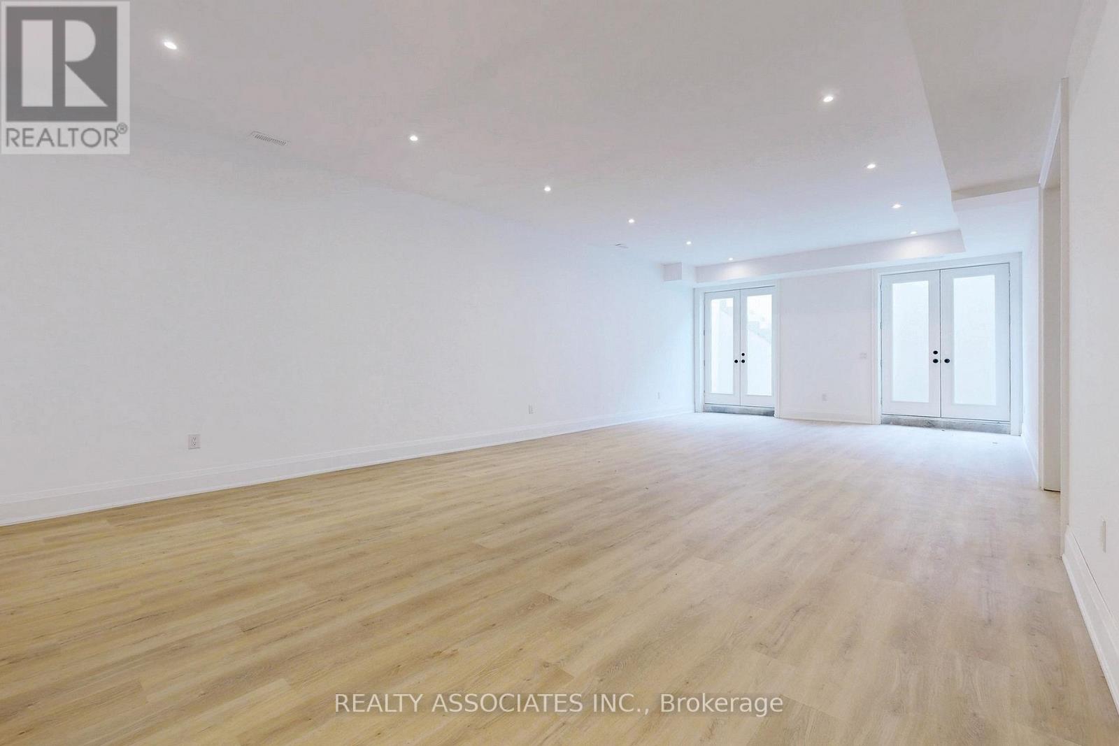 32 Cossar Avenue, Aurora, Ontario  L4G 3N8 - Photo 43 - N12723942