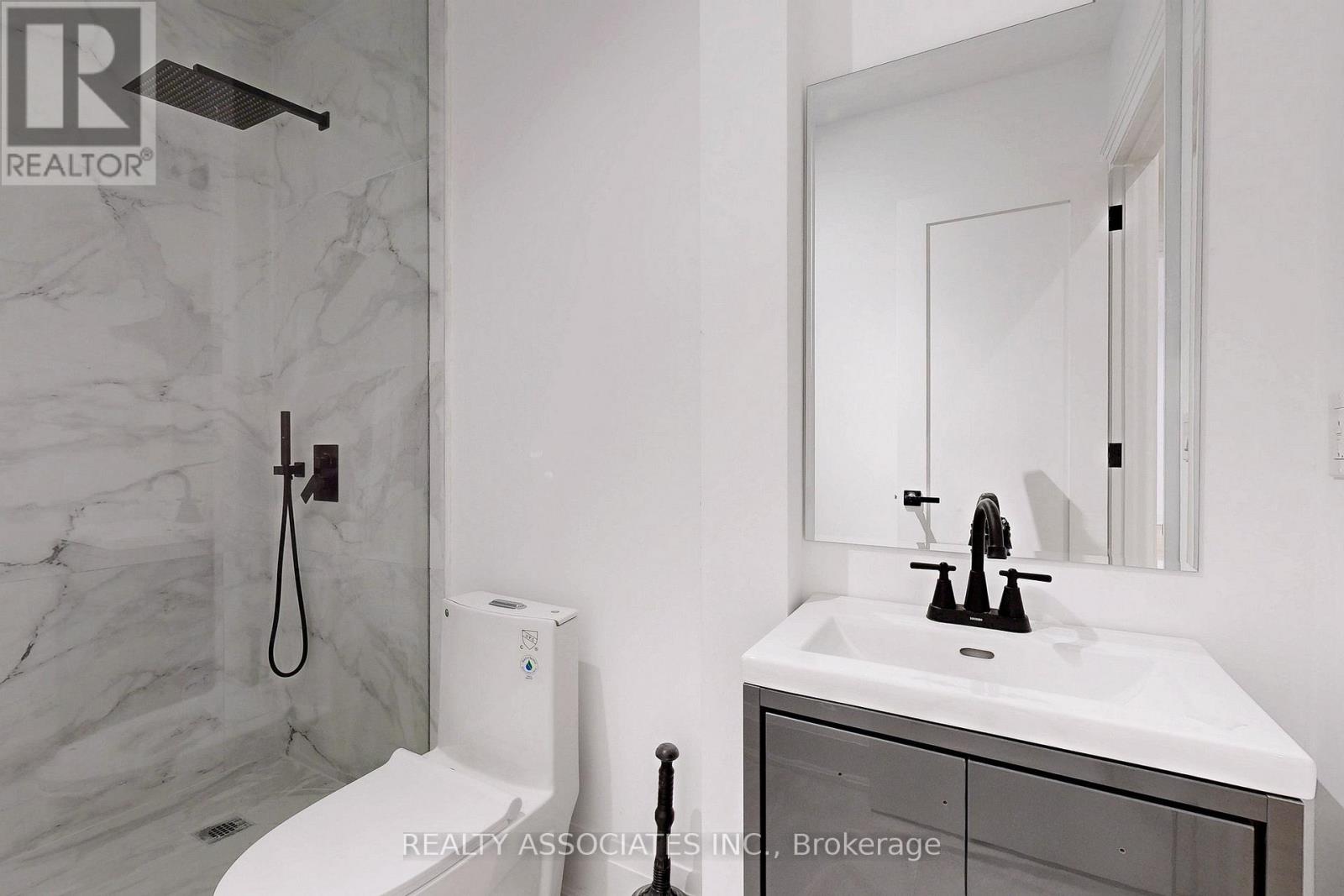 32 Cossar Avenue, Aurora, Ontario  L4G 3N8 - Photo 49 - N12723942