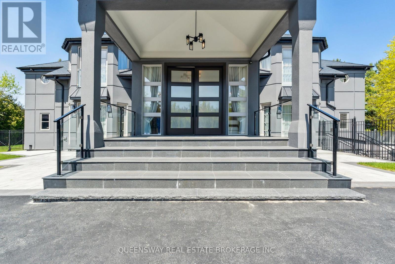 36 Pioneer Trail, Barrie (Innis-Shore), Ontario  L4N 0T8 - Photo 3 - S12723852