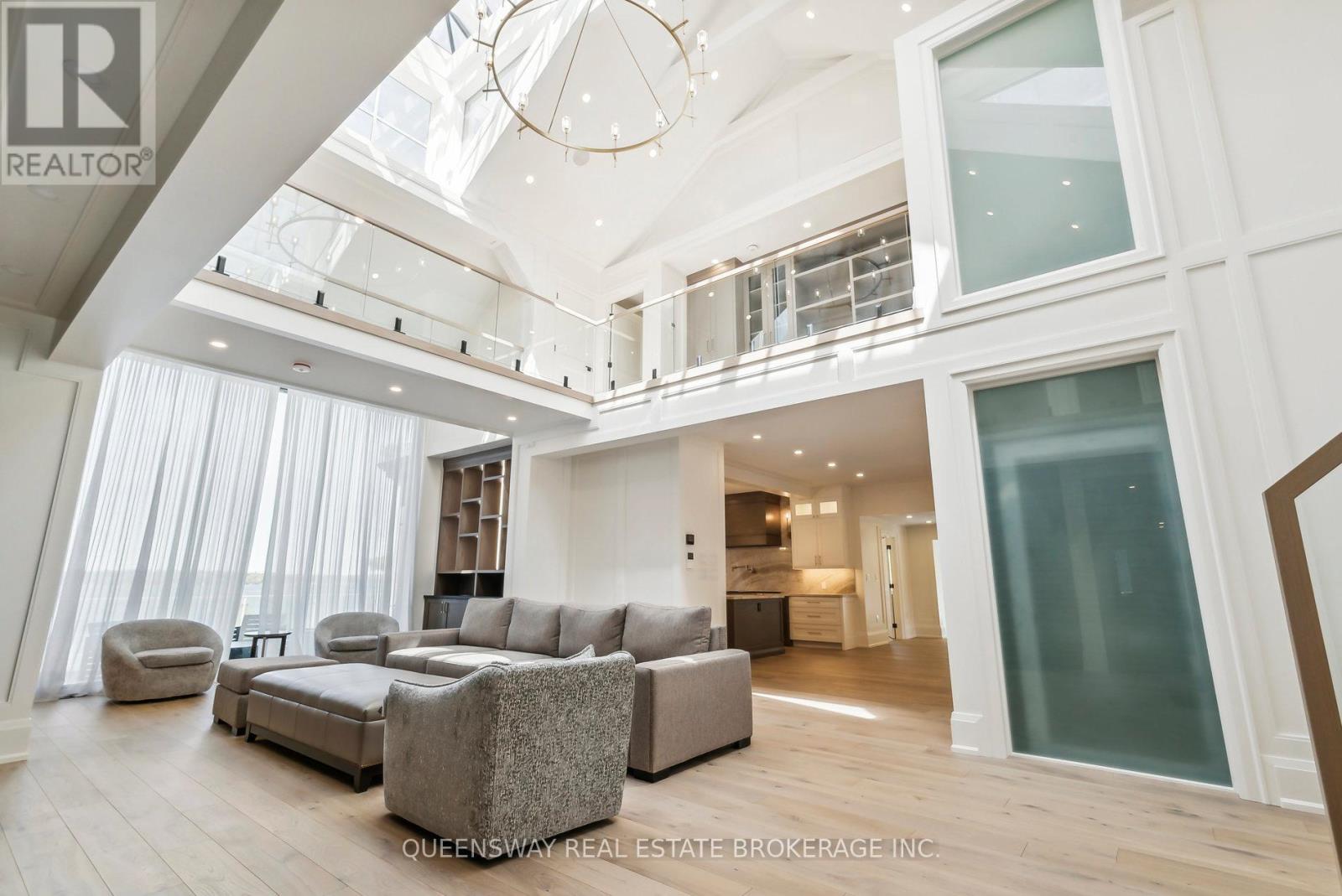 36 Pioneer Trail, Barrie (Innis-Shore), Ontario  L4N 0T8 - Photo 8 - S12723852